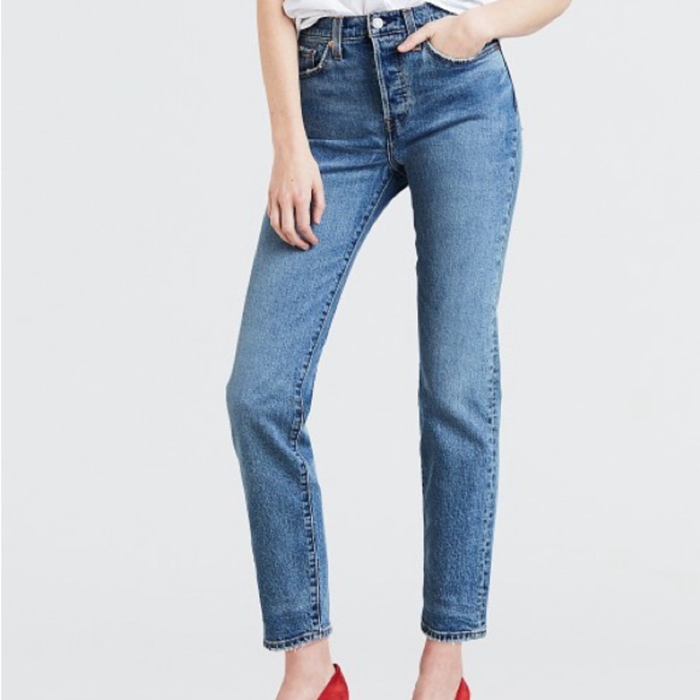Levi’s Wedgie Icon Fit High Waist Straight Leg Jeans - Picture 10 of 10